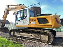 Liebherr R906 LC Litronic - - Used Tracked Excavator