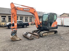 Doosan DX55 - - Gebruikte Mini graafmachine < 7t