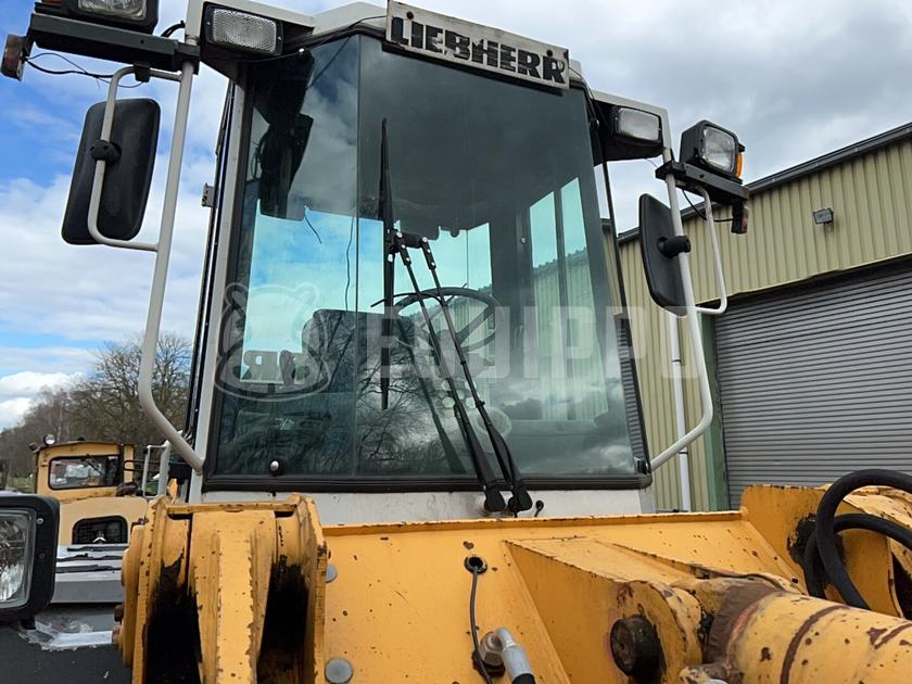 1998 ليبهير L522-44293940