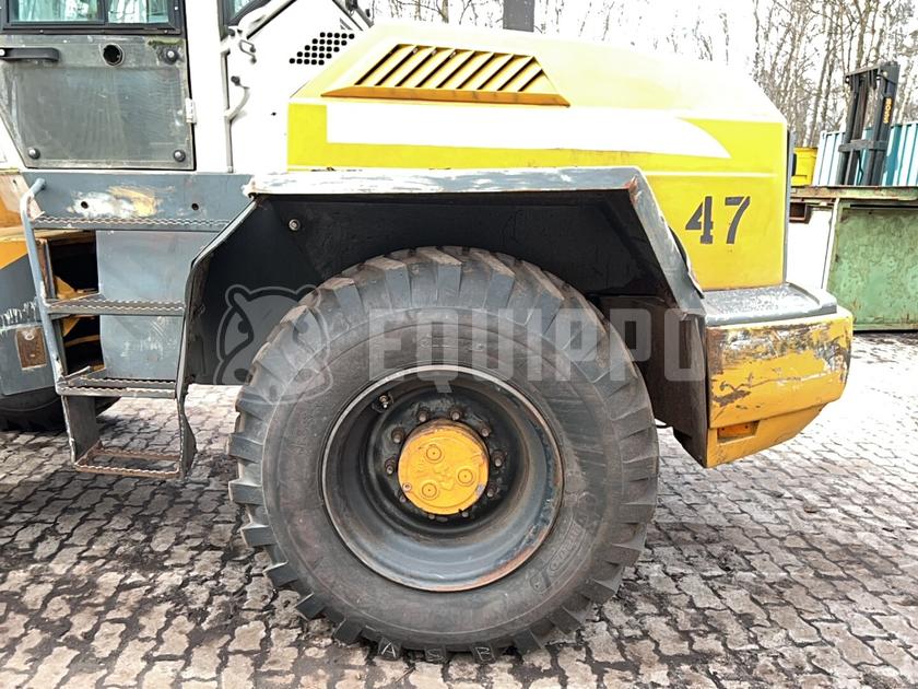 1998 ليبهير L522-44334752