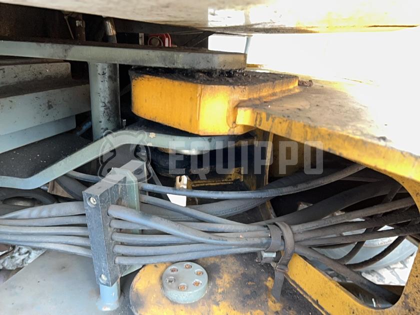 1998 ليبهير L522-44294053