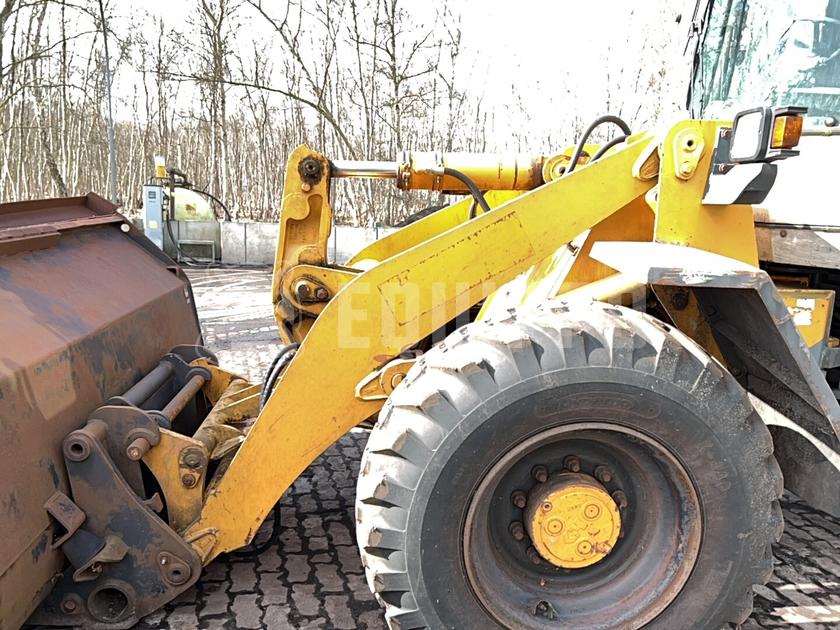 1998 ليبهير L522-44334936