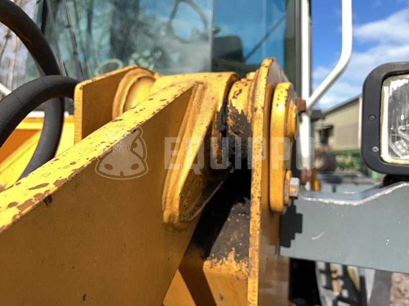 1998 ليبهير L522-44294331