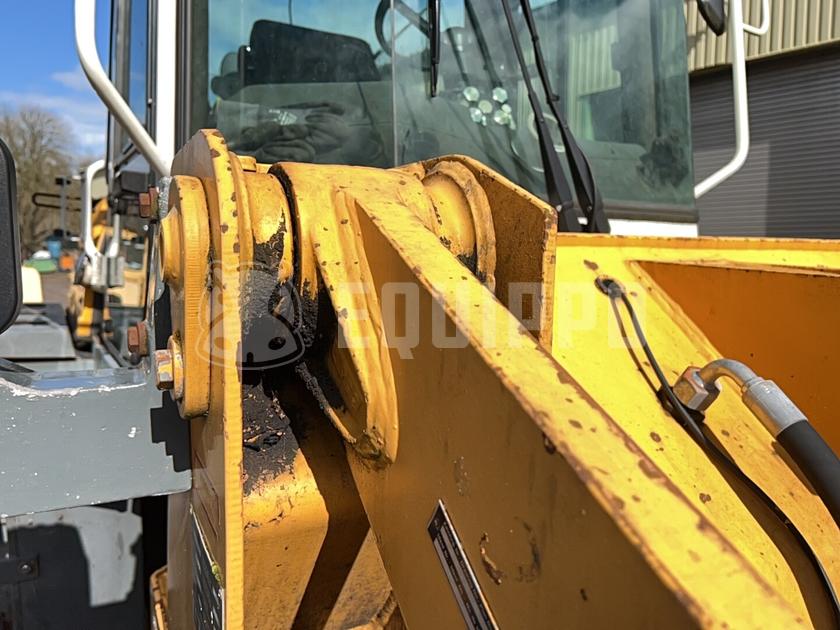 1998 ليبهير L522-44334967