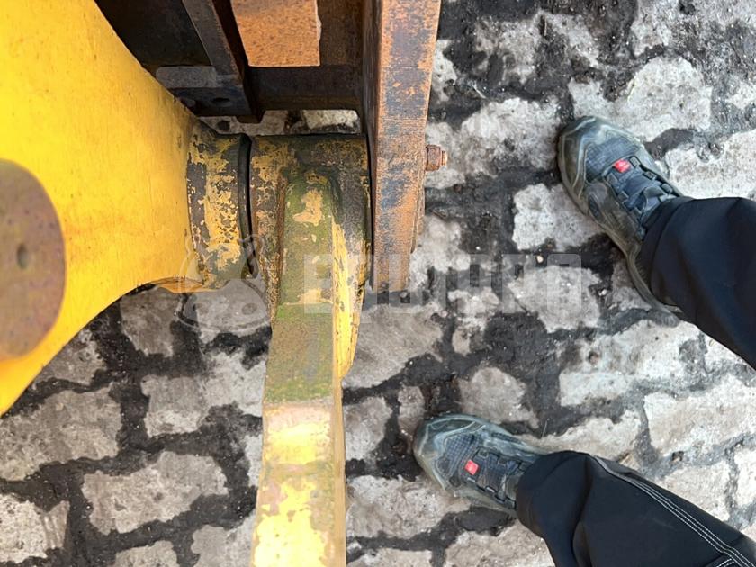 1998 ليبهير L522-44294337