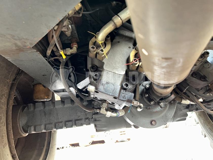 1998 ليبهير L522-44334865