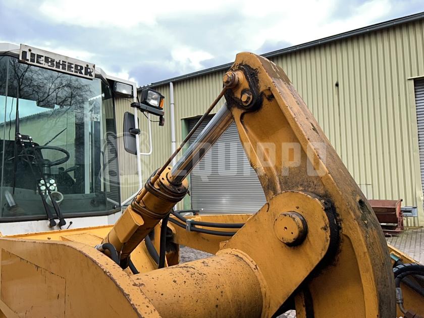 1998 ليبهير L522-44335004