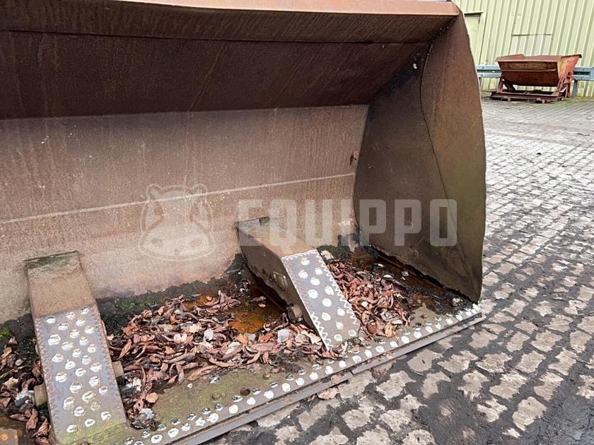 1998 ليبهير L522-44294427