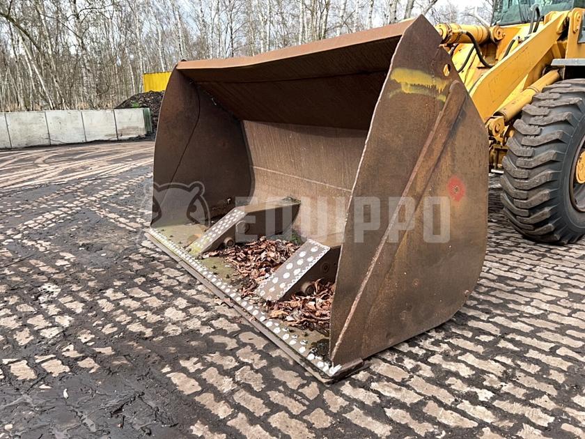 1998 ليبهير L522-44294443