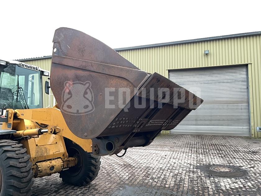 1998 ليبهير L522-44335044