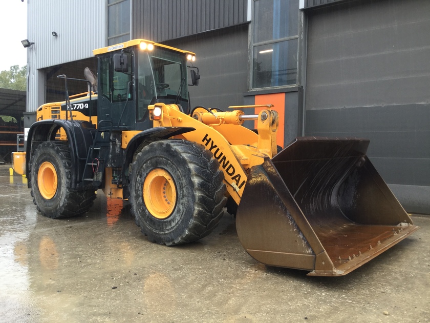 Hyundai hl 770 9s