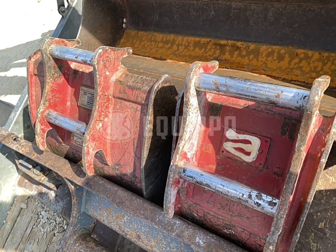 2018 TAKEUCHI TB225-44334395