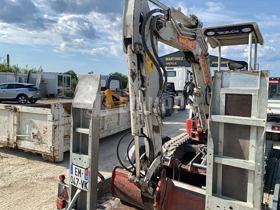 2018 TAKEUCHI TB225-44436957