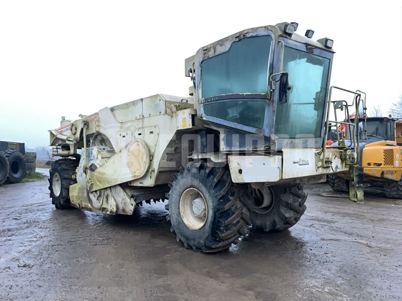 Wirtgen Wr 2400 - Right Front - Used Soil Stabilizer