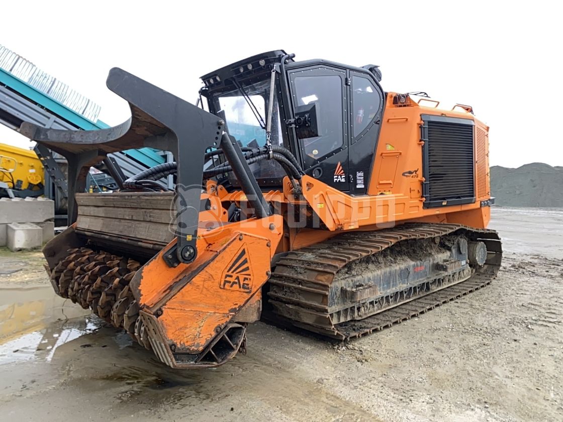 FAE PT475 Forstmäher / Raupentransporter mit Mulcher - - Gebrauchte  Holzzerkleinerung