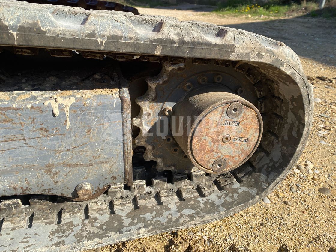 2018 TAKEUCHI TB225-44334410