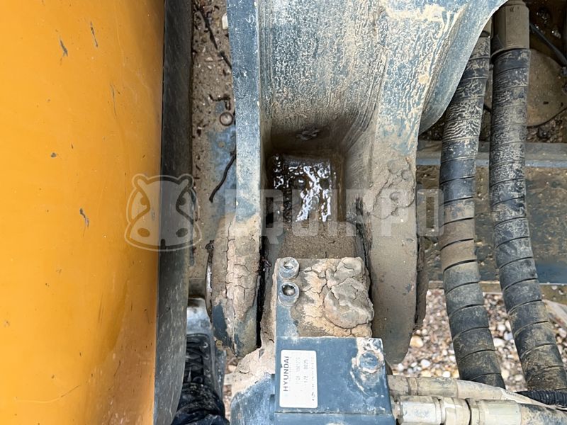 2017 Hyundai HX300-44357293