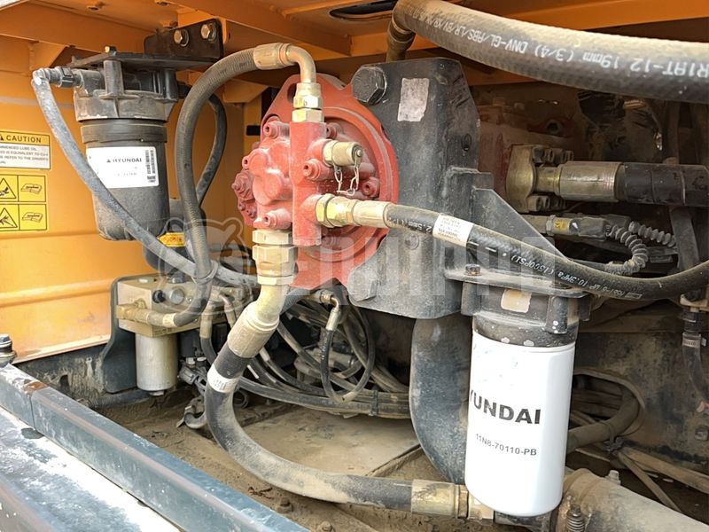 2017 Hyundai HX300-44357318