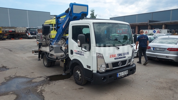 Picture of the Isoli PNT220NLX on Nissan NT400