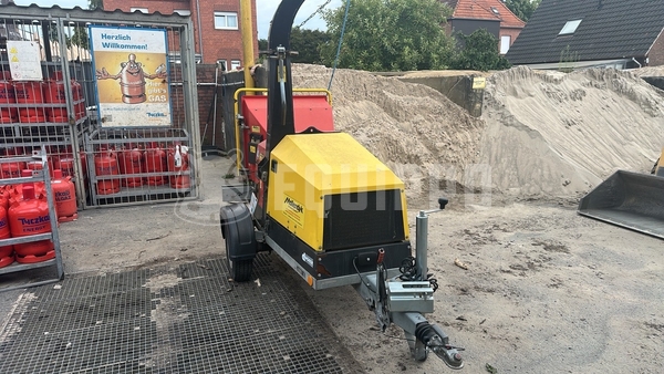 Picture of the Dücker HM 160 Wood Chipper