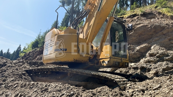 Picture of the Komatsu PC228US-LC-8