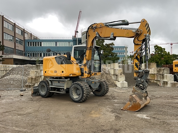 Picture of the Liebherr A 912