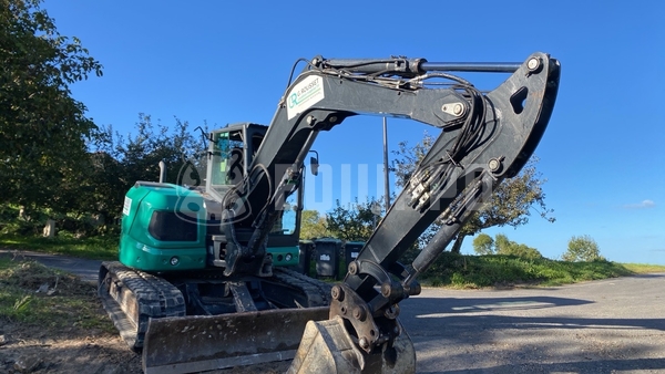 Photo de la Eurocomach Es 85 Zt avec 3 godets