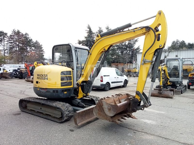 Wacker Neuson 50Z3 z 3 łyżkami koparki - Prawy Przód - Używany Mini koparka < 7t