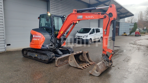 Foto van de Kubota U50-5 met 3 graafbakken