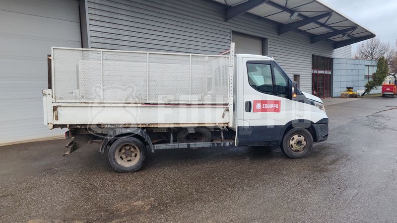 2016 Iveco 35C13-48643938