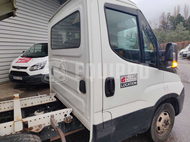 2016 Iveco 35C13-48643962