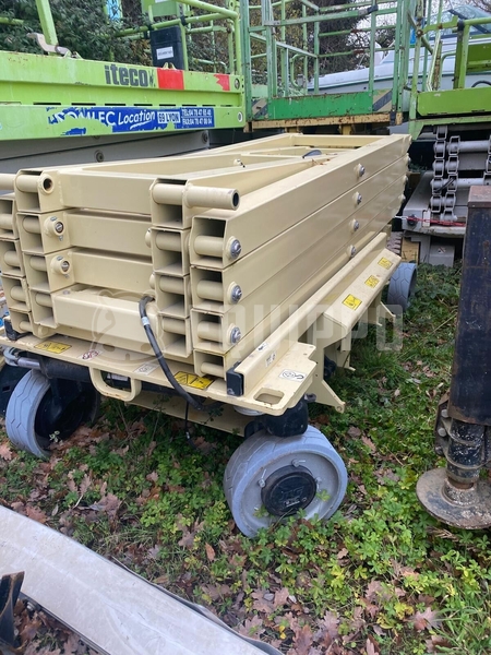 Photo de la JLG 3246ES (pour pièces uniquement)