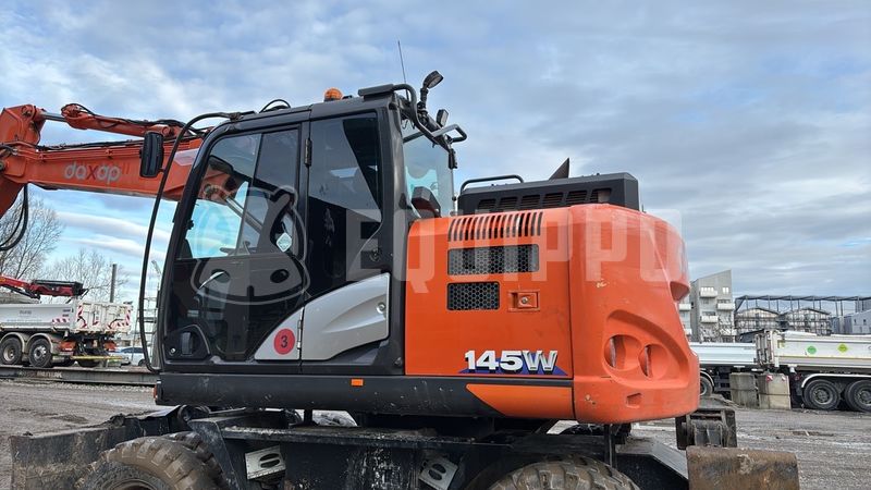 2019 هيتاشى ZX145W-6-48158055