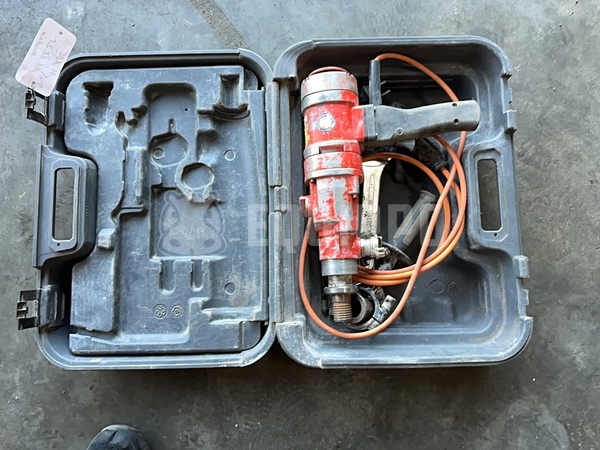 Picture of the Norton Weka DK 17