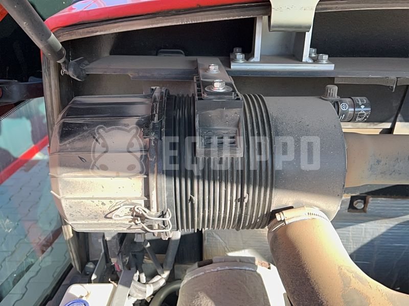 2016 كوبوتا R065-48131623