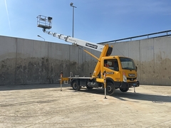 Imagen del Palfinger P260B (26m) en Nissan de 3,5 toneladas