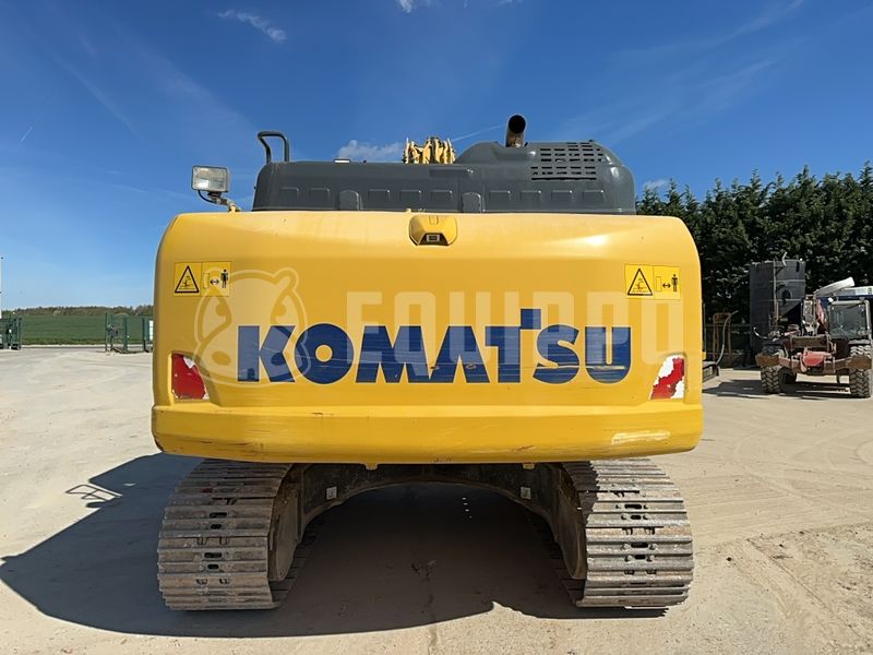 2020 كوماتسو HB215LC-3-48042817