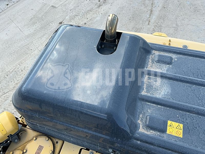 2020 كوماتسو HB215LC-3-48042783