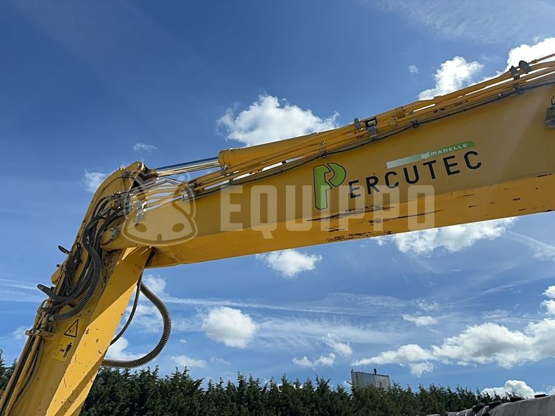 2020 Komatsu HB215LC-3-48191328