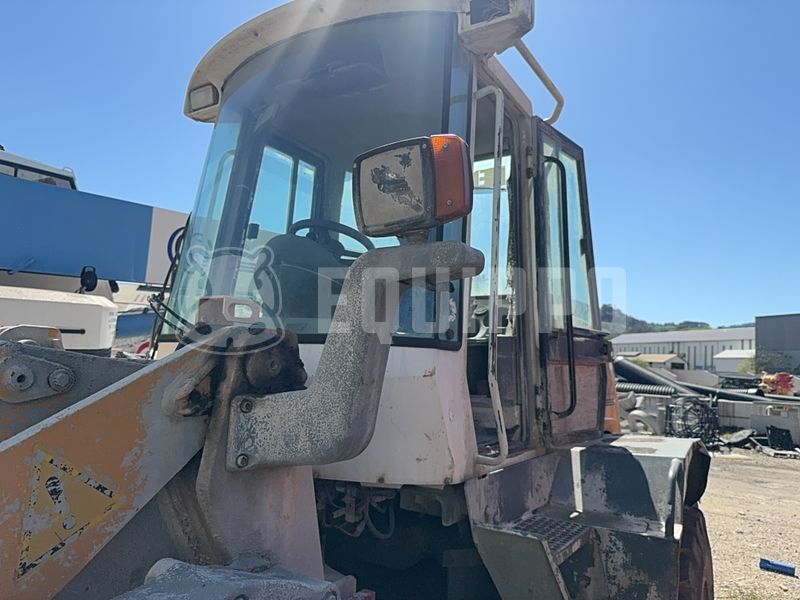 2001 ليبهير L 524-48326953