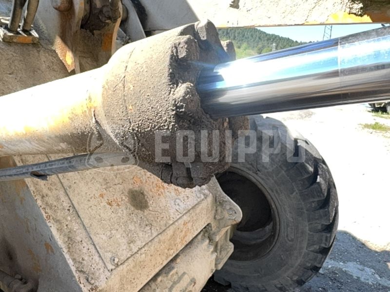 2001 Liebherr L 524-47923199