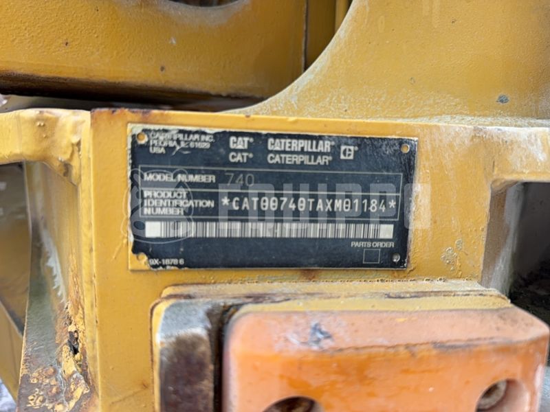 2004 Caterpillar 740-48703046