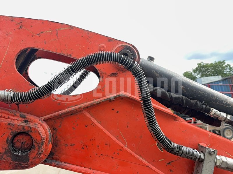 2011 KUBOTA U55-4-48551295