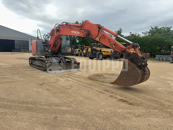Picture of the Hitachi ZX135US-5B