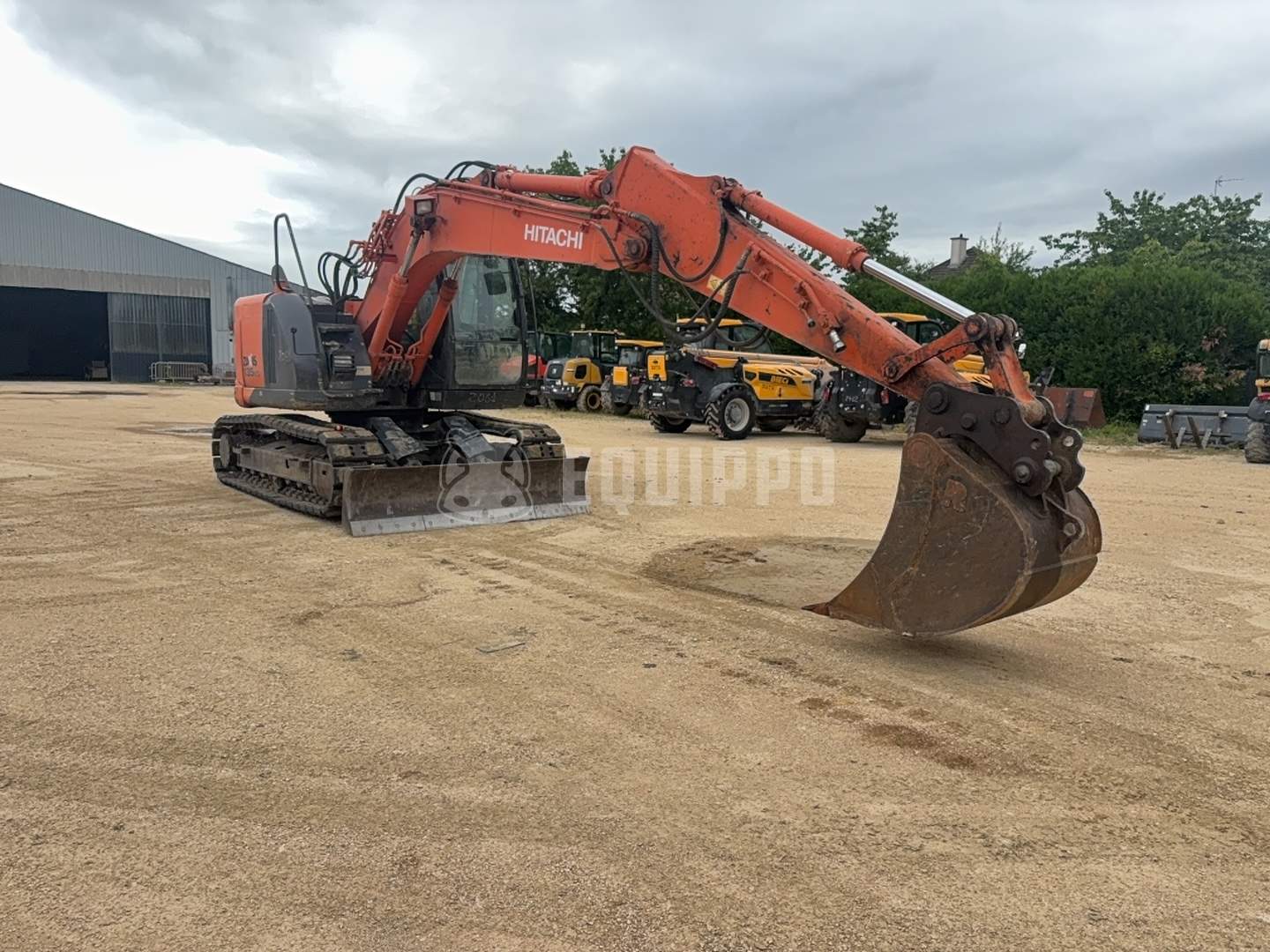 Hitachi ZX135US-5B Used Tracked Excavator for Sale | Equippo