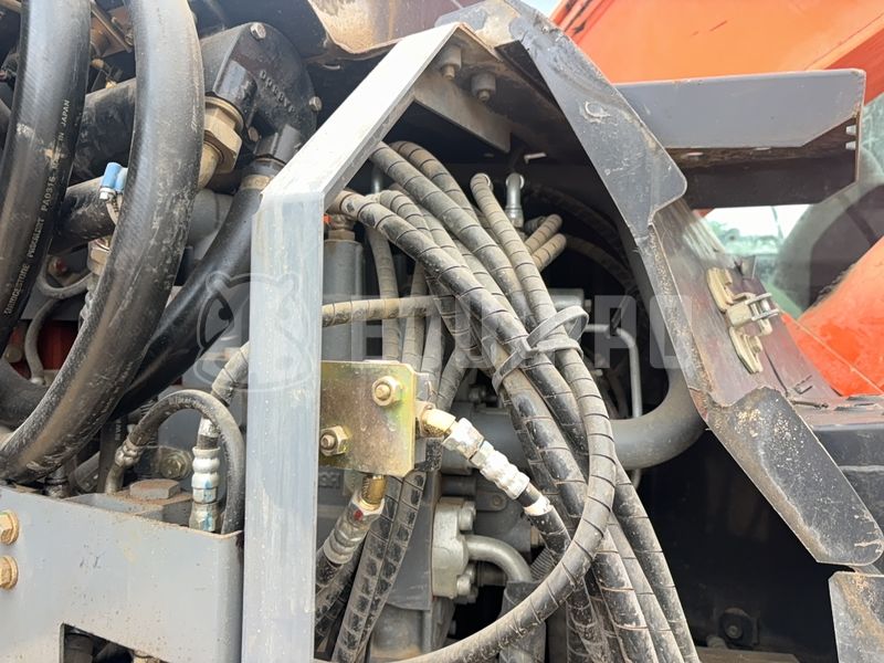 2014 Hitachi ZX135US-5B-48328706