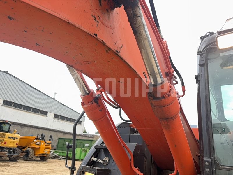 2014 Hitachi ZX135US-5B-48265576